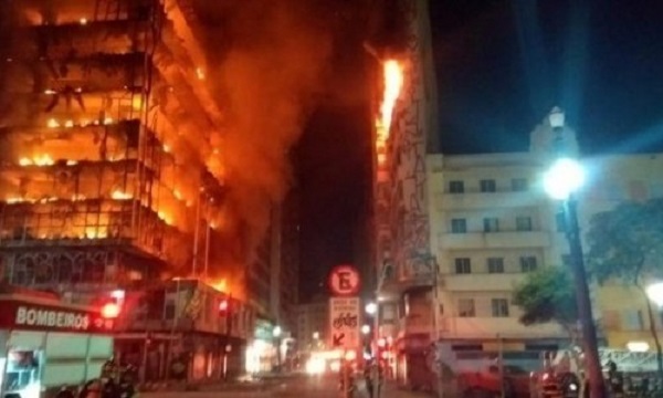 Brazil: Sập nhà 26 tầng do hỏa hoạn
