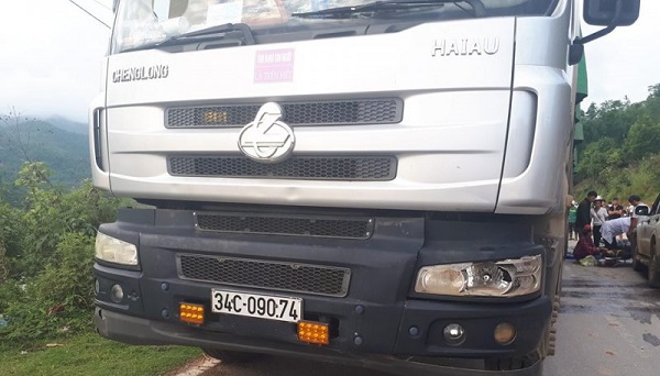 Điện Biên: Kinh hoàng xe tải nghiến nát bàn chân người điều khiển xe máy - Hình 1