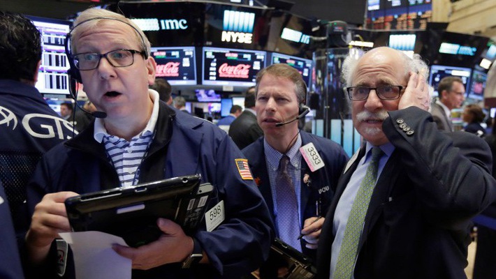 Chứng khoán Mỹ “thoát hiểm” nhờ tin kinh tế tốt