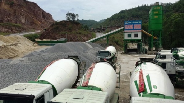 Vì sao Phó giám đốc bắn nữ giám đốc rồi tự sát?