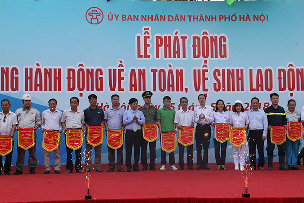 Hà Nội: Phát động Tháng hành động về an toàn vệ sinh lao động 2018 - Hình 3