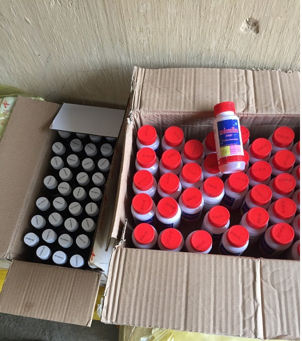 Bắt giữ lô hàng thuốc trừ sâu nhập lậu