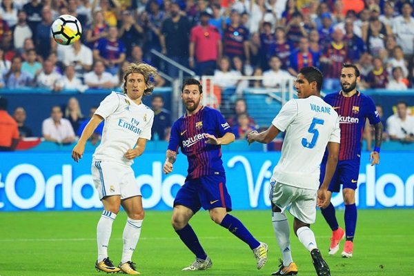 Barca vs Real: Ghét nhau đến từ hàng rào danh dự - Hình 3
