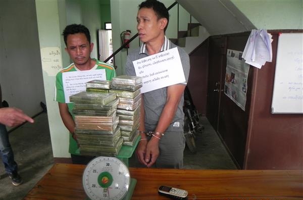 Bộ trưởng Quốc phòng gửi thư khen hai lực lượng Biên phòng và Công an Hủa Phăn (Lào)