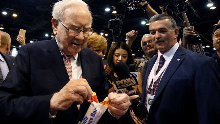 Warren Buffett tiếc vì không mua cổ phiếu Alphabet, Amazon - Hình 1