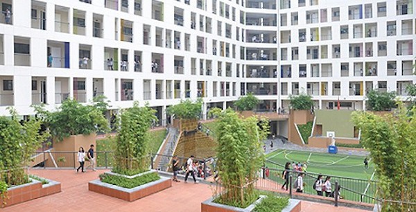 Hà Nội: Học sinh Trường tiểu học Marie Curie bị dị ứng có thể là do thuốc diệt muỗi - Hình 1