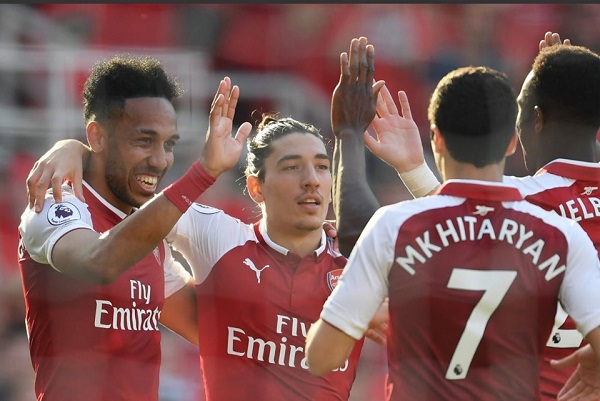 Arsene Wenger chính thức tạm biệt sân Emirates bằng chiến thắng 5 sao - Hình 3