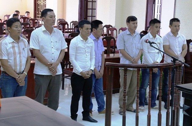 Quảng Trị: Phạm tội đánh bạc, Bí thư Đảng uỷ phường bị cách chức - Hình 1