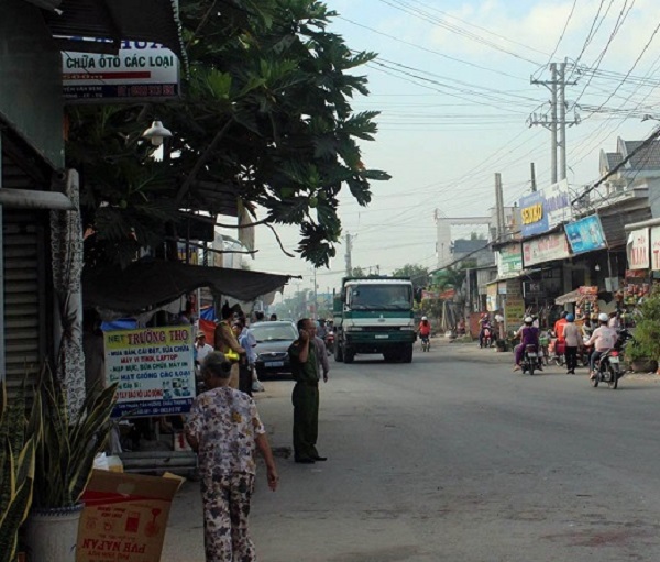 Tiền Giang: Tạm giữ nghi phạm truy sát nhân viên và ông chủ cửa hàng bán màn treo cửa
