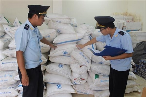 Quảng Trị: 3 ngày bắt giữ gần 10.000 kg đường và nhiều hàng hóa nhập lậu do Thái Lan sản xuất - Hình 1