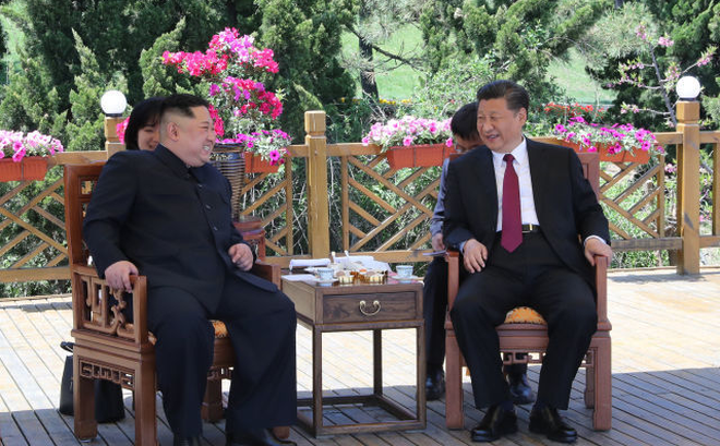 NÓNG: Ông Kim Jong-un vừa gặp ông Tập Cận Bình ở Đại Liên, Trung Quốc - Hình 1