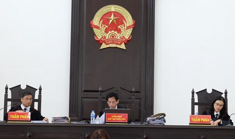 Vụ án ông Đinh La Thăng: Triệu tập gấp nguyên Chánh văn phòng PVN - Hình 1