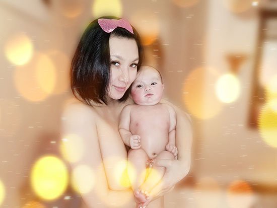 Tình cũ Lý Hùng lo sợ khi lần đầu làm mẹ ở tuổi 40