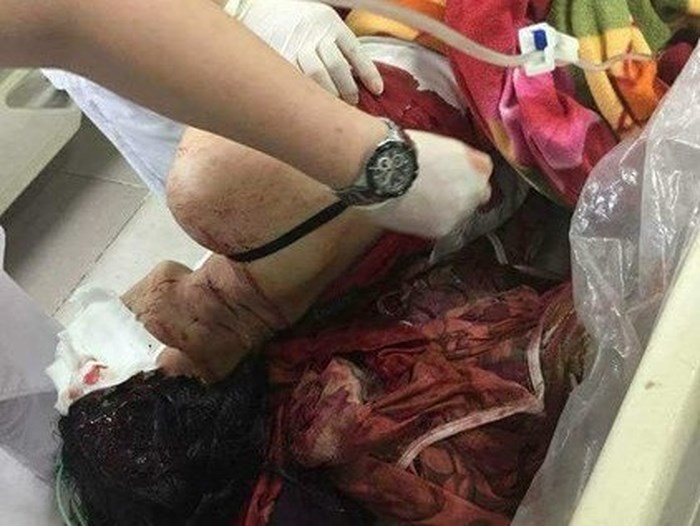 Vụ chồng chém vợ dã man ở Phú Thọ: Mẹ nạn nhân khóc nghẹn khi kể lại sự việc