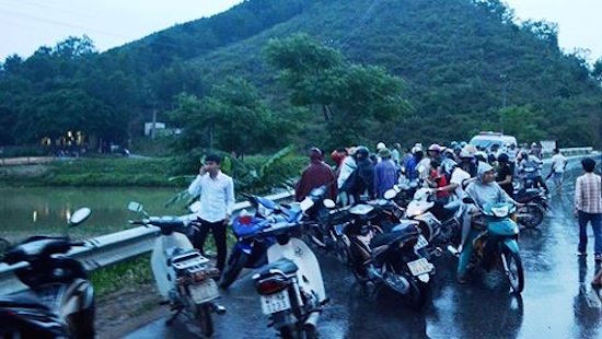 Nghệ An: Đi tắm ao, 2 anh em đuối nước thương tâm
