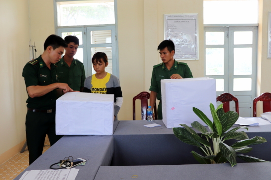 Bắt giữ đối tượng 'nhí' vận chuyển cần sa từ Campuchia vào Việt Nam - Hình 1