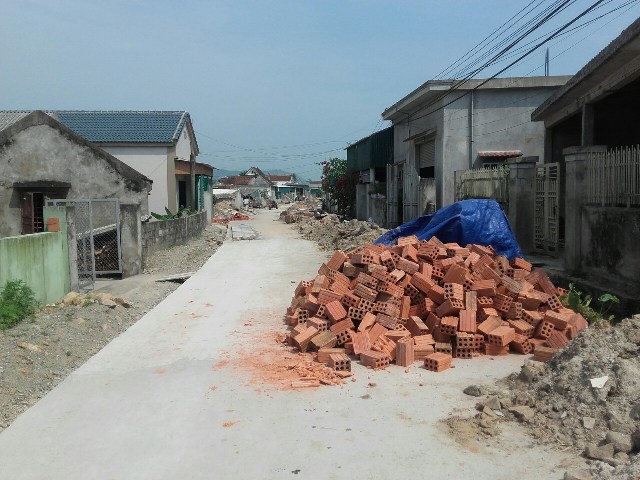Hà Tĩnh: Nhiều bất cập tại dự án đường liên xã