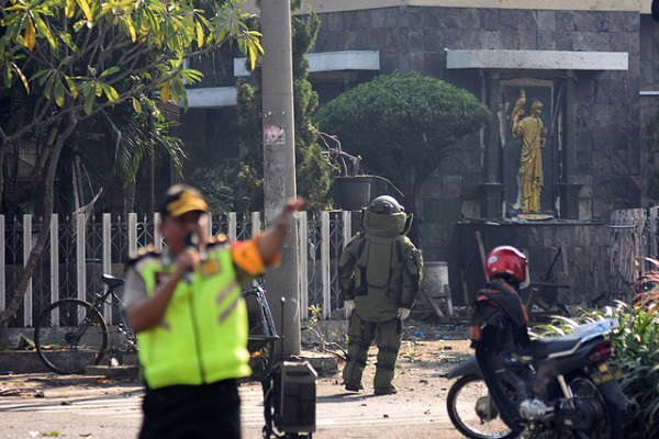 Indonesia: Đánh bom liều chết liên hoàn tại thành phố Surabaya - Hình 1