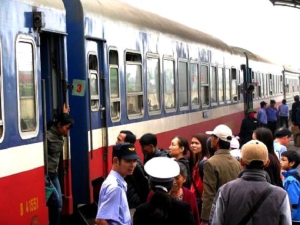 Ngày mai, điều chỉnh lịch trình tàu khách Thống Nhất tuyến Hà Nội - TP Hồ Chí Minh - Hình 1