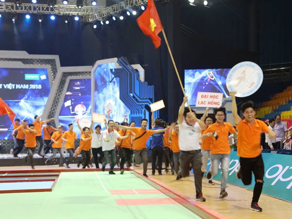 Robocon Việt Nam 2018: Hai đội của Đại học Lạc Hồng giành vé tham dự ABU Robocon 2018