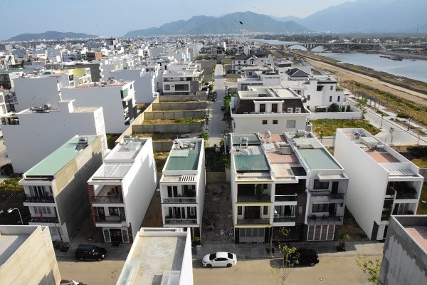 Khánh Hoà: Nhiều DA bất động sản nguy cơ rủi ro cho người mua - Hình 1