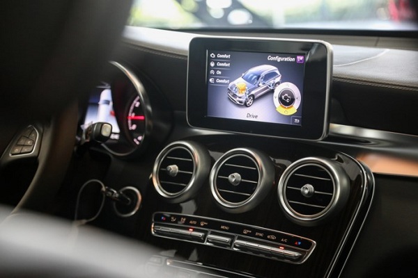 Chi tiết Mercedes-Benz GLC 200 bán sớm ở VN, giá hơn 1,6 tỷ đồng - Hình 10