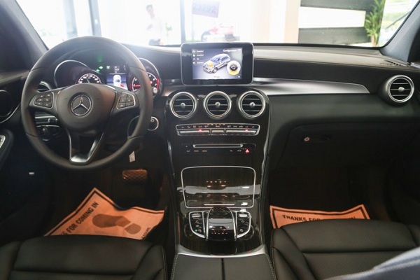 Chi tiết Mercedes-Benz GLC 200 bán sớm ở VN, giá hơn 1,6 tỷ đồng - Hình 8