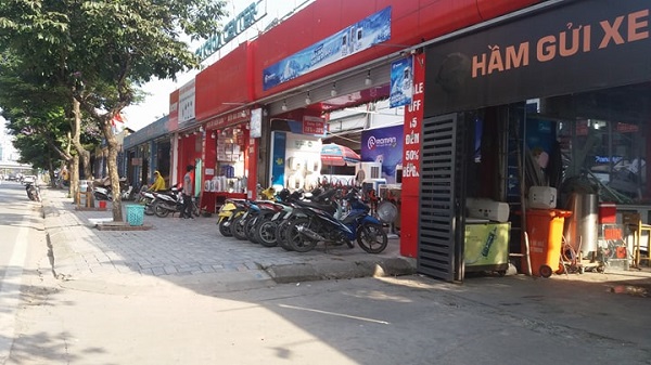 Trước ngày cưỡng chế, các công trình trên đường Nguyễn Khánh Toàn vẫn kinh doanh rầm rộ!