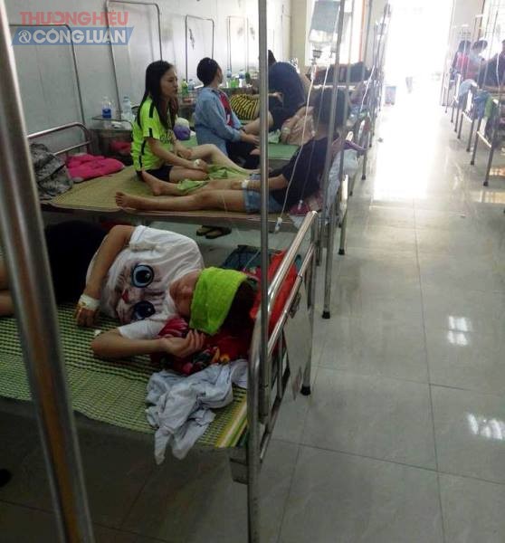 Vĩnh Phúc: Hơn 70 sinh viên ngộ độc sau khi ăn liên hoan - Hình 1