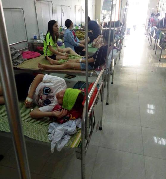 Vĩnh Phúc: Hơn 70 sinh viên ngộ độc sau khi ăn liên hoan