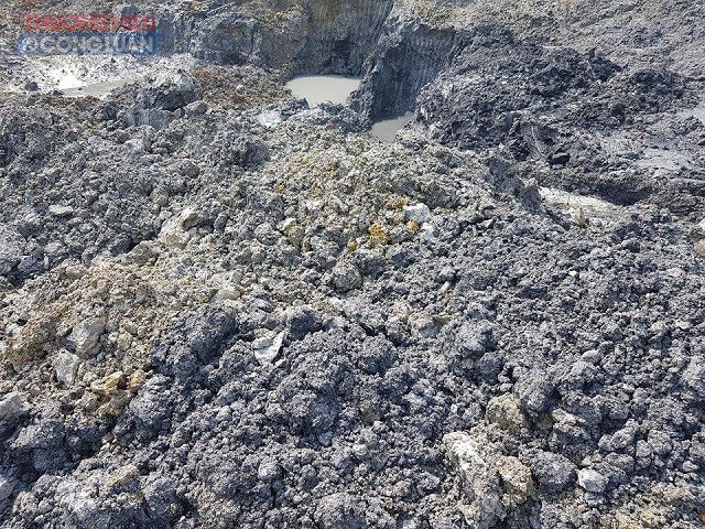 Phú Thọ: Bị đình chỉ, 'công trường' khai thác đất sét vẫn hoạt động - Hình 1