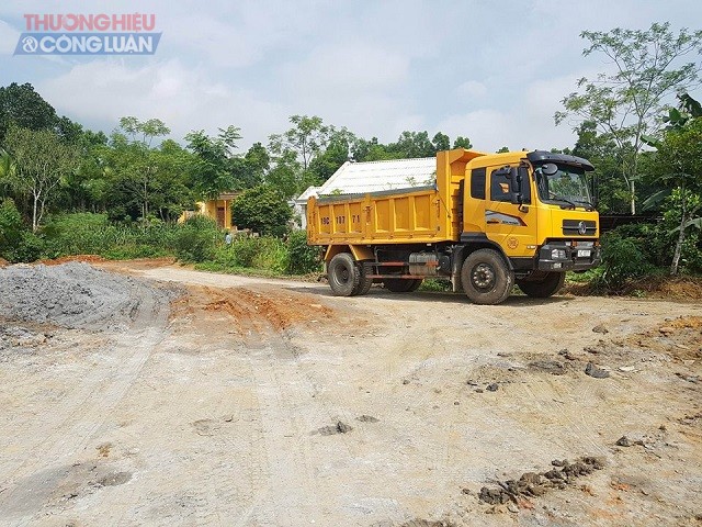 Phú Thọ: Bị đình chỉ, 'công trường' khai thác đất sét vẫn hoạt động - Hình 3