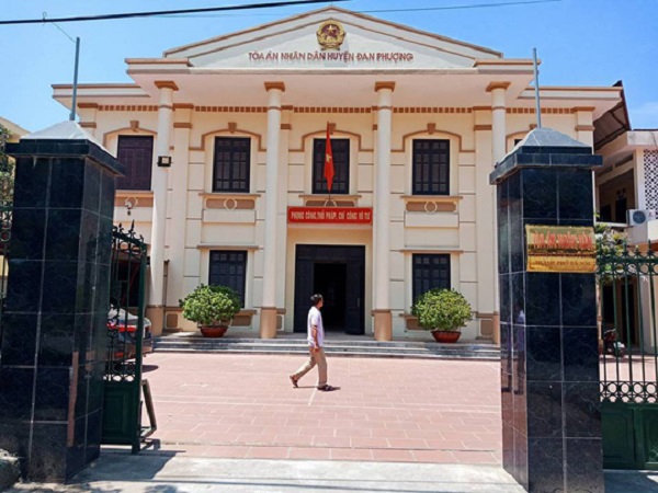 Nữ phó chánh án nhận 300 triệu đồng để 'chạy án'