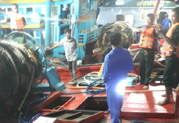 Côn Đảo: 2 tàu mang cá bị tạm giữ vì chứa dầu DO trái phép