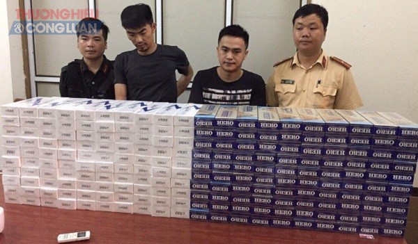 CSGT Quảng Ninh phát hiện hơn 2.000 bao thuốc lá nhập lậu - Hình 1
