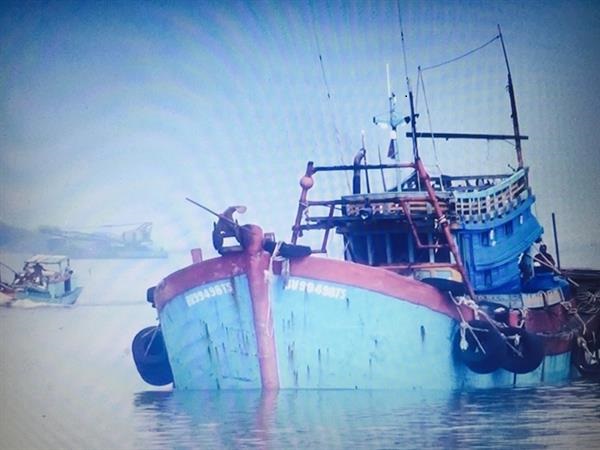 Cảnh sát biển liên tiếp tạm giữ tàu chở dầu DO trái phép