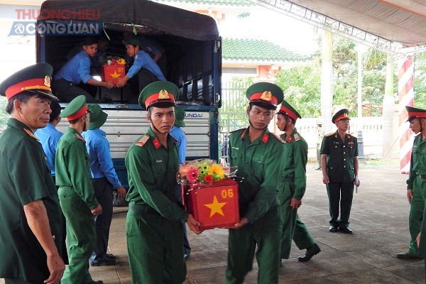 Gia Lai: Tổ chức Lễ truy điệu và an táng 21 hài cốt liệt sĩ hy sinh tại Campuchia - Hình 1