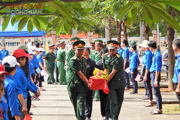 Gia Lai: Tổ chức Lễ truy điệu và an táng 21 hài cốt liệt sĩ hy sinh tại Campuchia - Hình 3