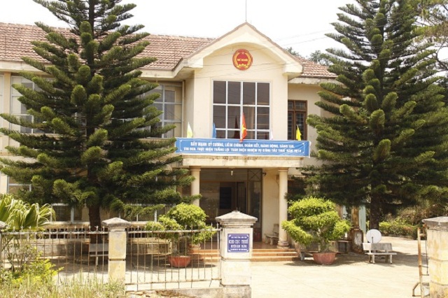 Kon Tum: Nghịch lý - Quyết định miễn tiền thuê đất 'đi ngược thời gian' của “Phó chi cục thuế huyện?