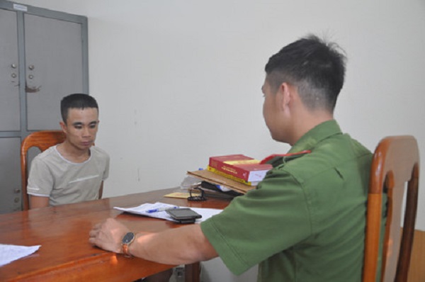 Đi trộm cắp bị phát hiện, đối tượng cầm dao tấn công gia chủ