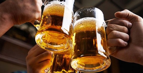 Bộ Y tế đề nghị cấm quảng cáo bia - Hình 1