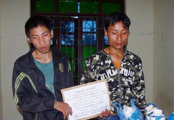Điện Biên: Bắt quả tang hai đối tượng người Lào mua bán trái phép thuốc phiện - Hình 1