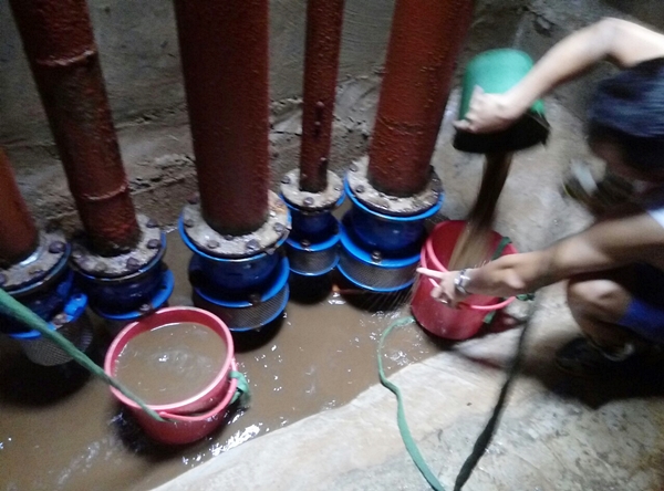 Hà Nội: Người dân chung cư CT2-TP Tây Nam Linh Đàm “kêu” trời vì nước sinh hoạt nhiễm bẩn