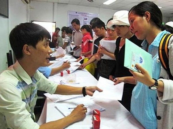 Tiền lương và trợ cấp dành cho CBCCVC, LLVT sẽ thay đổi như thế nào?