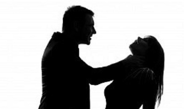 Do mâu thuẫn, dùng vải màn siết cổ vợ tử vong