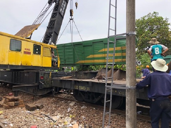 Vụ hai tàu tông nhau ở Quảng Nam: Trưởng ga Núi Thành và 3 nhân viên bị đình chỉ công tác - Hình 1