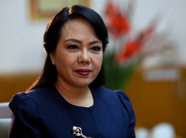 Vì sao Bộ trưởng Y tế im lặng trong vụ xử BS Hoàng Công Lương? - Hình 1