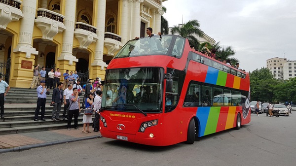 Hà Nội: Xe bus mui trần chính thức lăn bánh