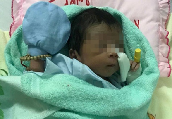 Vụ chôn sống con 1 ngày tuổi: Bất ngờ với lời khai của người mẹ - Hình 1