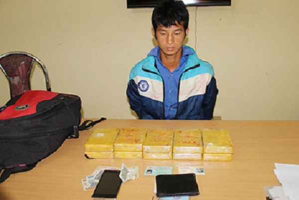 Điện Biên: Bắt giữ đối tượng mua bán trái phép 10 bánh heroin - Hình 1